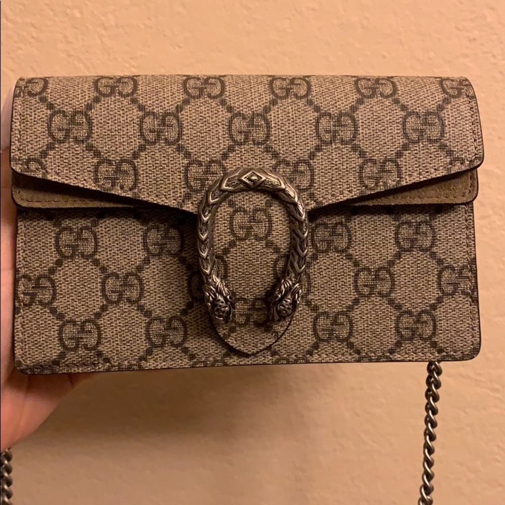 Gucci Dionysus GG Supreme Super Mini Bag
